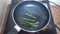晚餐葱油肉酱拌面做法图解2)