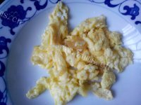 美味的鸡蛋淡菜干烩面的做法图解四