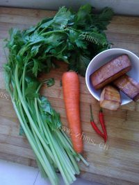 家常菜香芹炒豆干做法图解1)