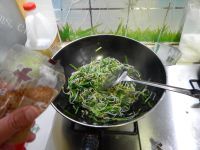 珍馐美味的韭菜炒绿豆芽做法图解10)