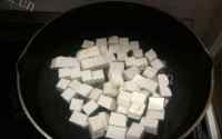 特色美食麻辣豆腐做法图解3)