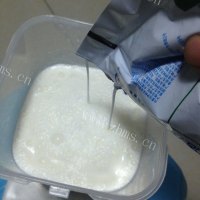 美味的淡奶油酸奶做法图解6)