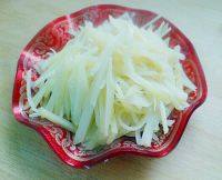 香味四溢的炝拌土豆丝