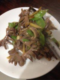 家常菜爆炒鸭胗做法图解15)