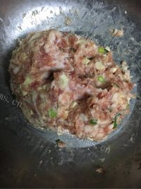 红烧狮子头做法图解4)