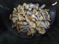 自己做的蘑菇鸡肉意面做法图解9)