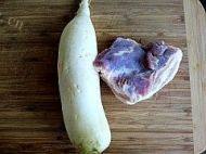 家常菜白萝卜焖肉做法图解1)