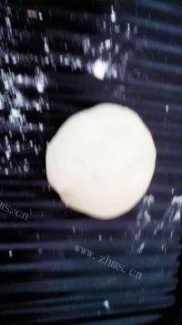 家庭版红豆沙冰皮月饼做法图解5)