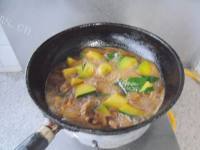 美味鸡腿炖吊瓜做法图解9)