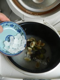 自制冰糖无花果粥做法图解5)