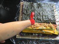 自制紫薯寿司做法图解12)