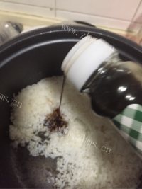 可爱考拉造型饭团做法图解7)