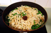 鲜美韭菜花素食沙茶酱炒乌做法图解7)