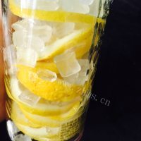 满口清香的柠檬水做法图解6)