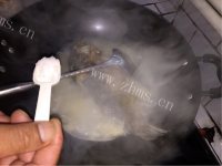 妈妈最爱的红烧鲫鱼做法图解6)