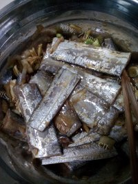 美味的煎带鱼做法图解3)