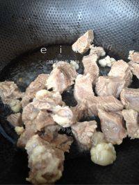 美味的西红柿牛肉手擀面做法图解8)