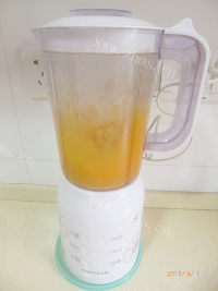 美味的原味芒果汁做法图解4)