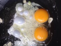 家常菜西葫芦炒蛋做法图解5)