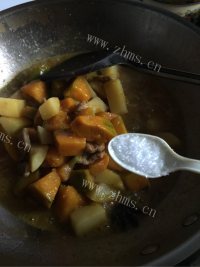 家常菜南瓜炖土豆做法图解17)