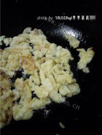 酸菜鸡蛋炒饭做法图解5)