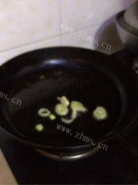 家常菜麻辣鳕鱼做法图解4)
