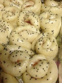 在家做的蜂蜜小面包做法图解8)