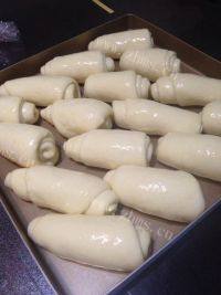 口感极佳的奶香牛角包