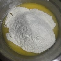 喷香的马芬蛋糕做法图解4)