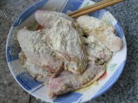 好吃的金蒜鸡翅做法图解6)