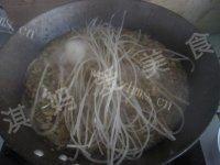 酸菜汆白肉自制做法图解14)