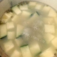 清淡的冬瓜排骨汤的做法图解四