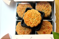 自制广式蛋黄莲蓉月饼