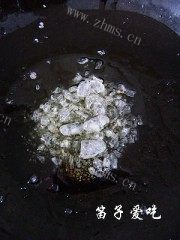 美味的冰糖猪手做法图解3)