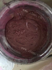 简单DIY电饭煲版紫薯蛋糕做法图解2)