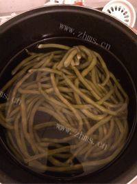 家常菜酸豆角肉末做法图解1)