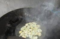 腊肠炒菜花自制做法图解4)