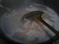 美味的辣椒鱿鱼丝做法图解4)