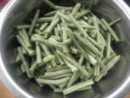 好吃的长豆角炒肉做法图解2)