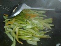 色味俱佳的青椒炒蛋做法图解6)