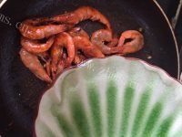 美味的茄汁大虾做法图解9)