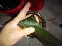 好吃的五香牛肉粽做法图解12)