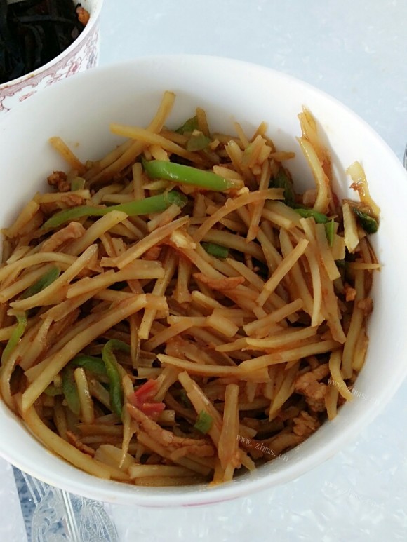 喷香的家常土豆丝