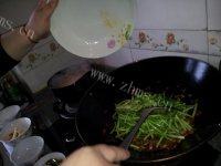 最爱的蒜苔肉丝做法图解9)