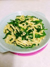 家常菜干豆腐炒韭菜