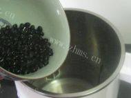 黑豆荞麦黑米浆的做法图解二