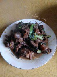 家常菜小鸡炖蘑菇