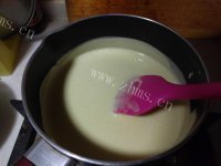 美味的草莓夏洛特蛋糕做法图解19)