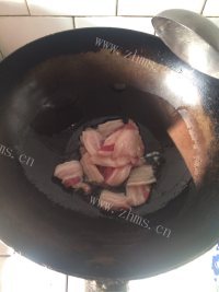 色泽不错的芸豆烧土豆做法图解4)