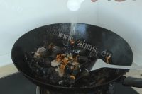 营养的虫草猪肉炒木耳做法图解12)